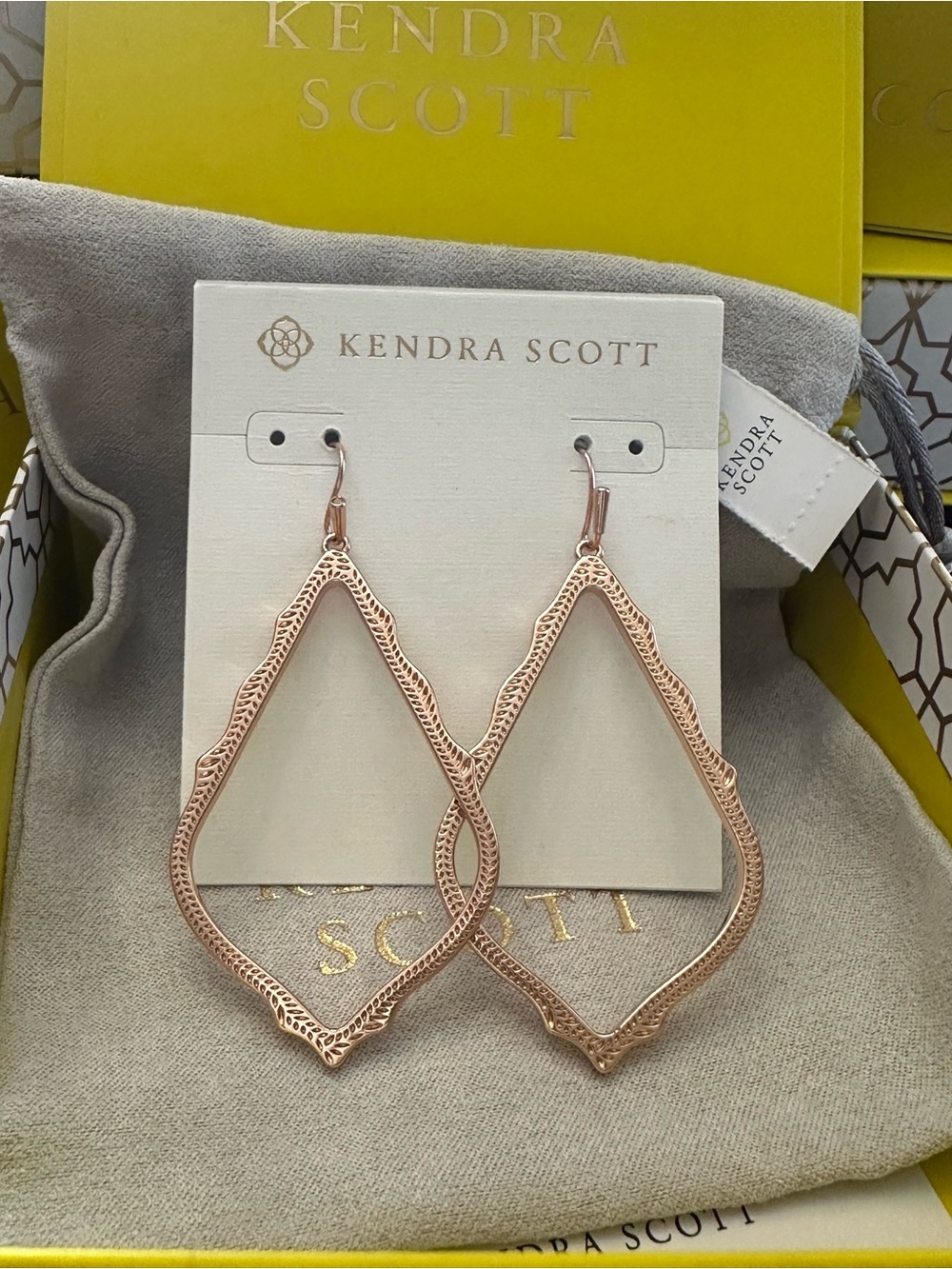 Kendra Scott Sophee Drop Earrings in Rose Gold NWT